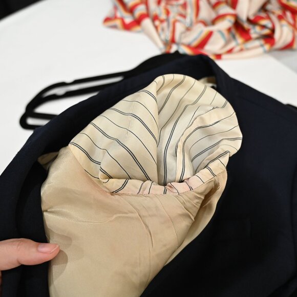 J. Crew Size 6 Navy Wool Schoolboy Preppy Blazer - Picture 7 of 8